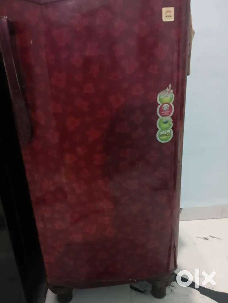This fridge is in good condition