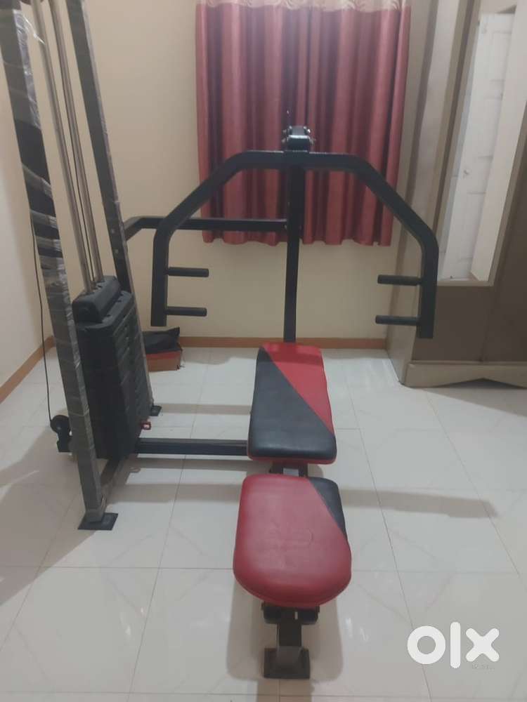 Chest press machine