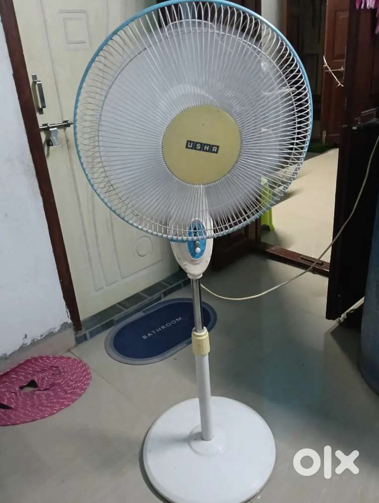 Usha table fan
