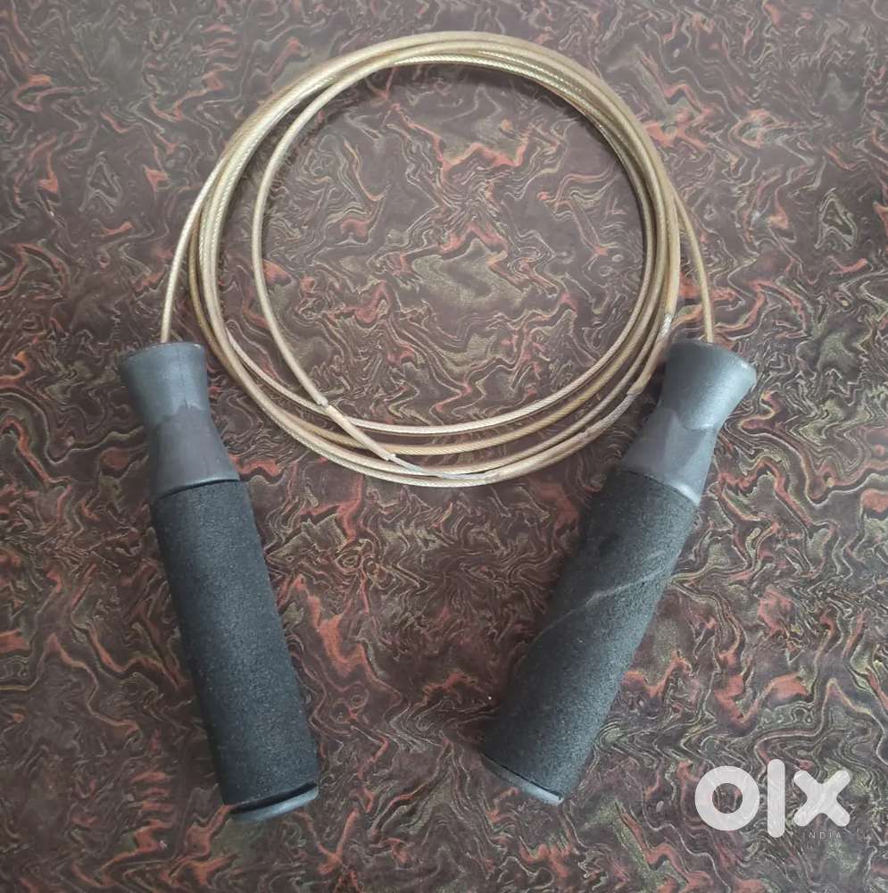 Metal wire skipping rope