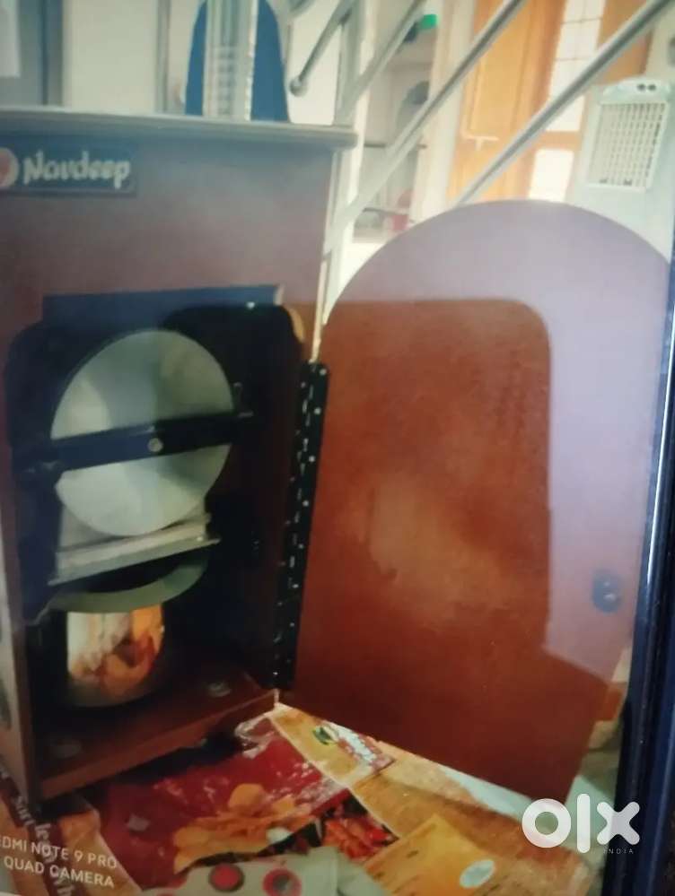 Navdeep aata chaki in good condition