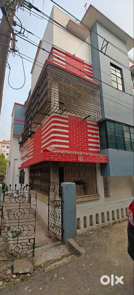 Spacious 2 BHK floor for rent in gated Society