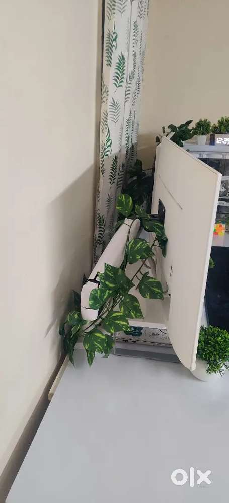 Selling Full Custom White Gaming PC Setup – Moving to the USA