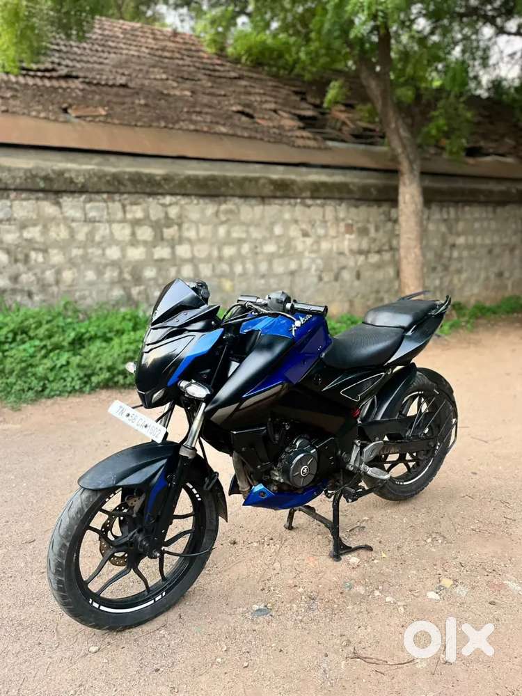 Bajaj ns160
