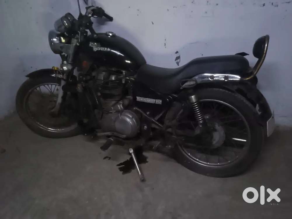 Want to sell old Royal Enfield Thunderbird Bullet