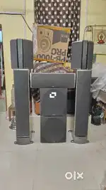 Polk audio 5.2 spekars baggage very good condition demo available