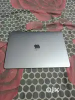 Apple macbook pro I7 touchbar