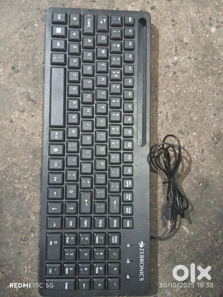 Keyboard 100 rs pr piece