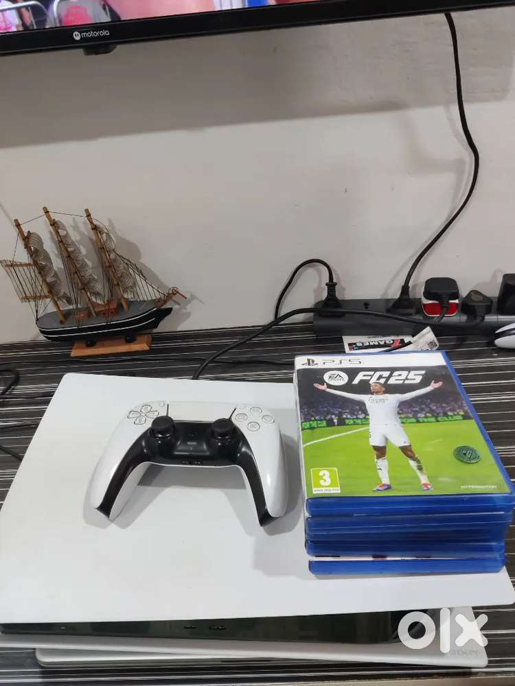 Playstation 5 with 4 Games CD (Global version)