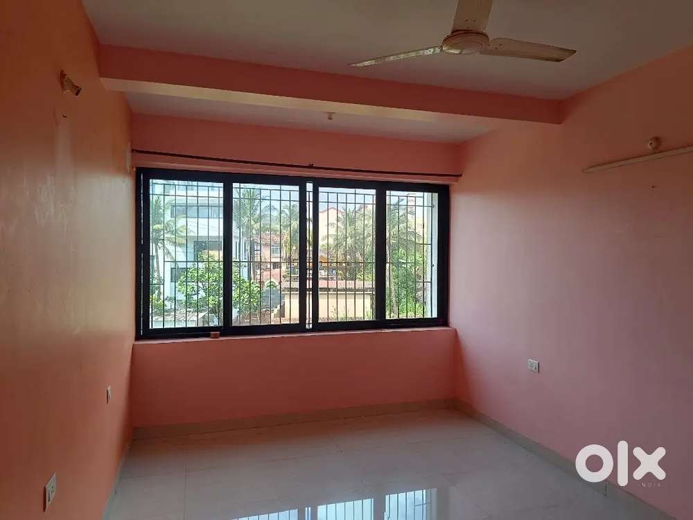 2 bhk Semifurnished flat for rent in gated complex with lift parking