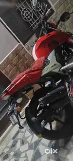 Apache rtr 160 4v with new tyres