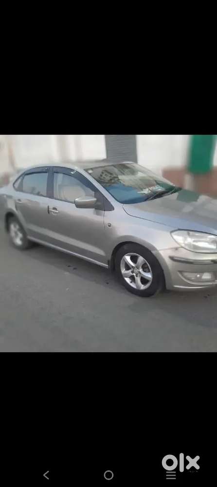 Skoda repid 1.6 tdi mt Elegance top modal