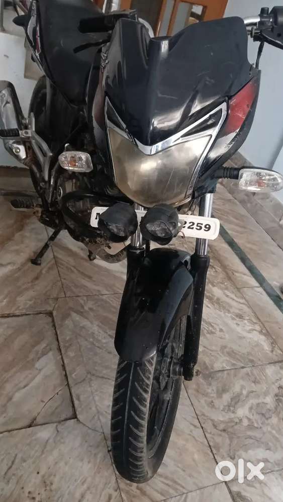 Bus number plate MP ka hai