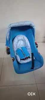 Baby car seat in new condition