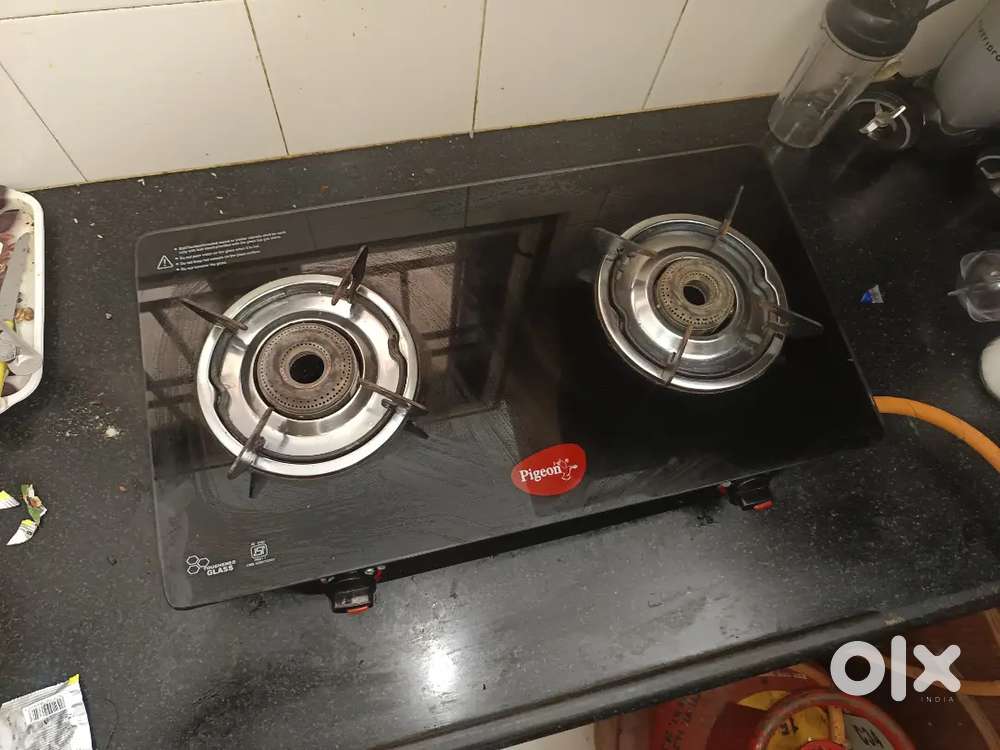 Gas stove.