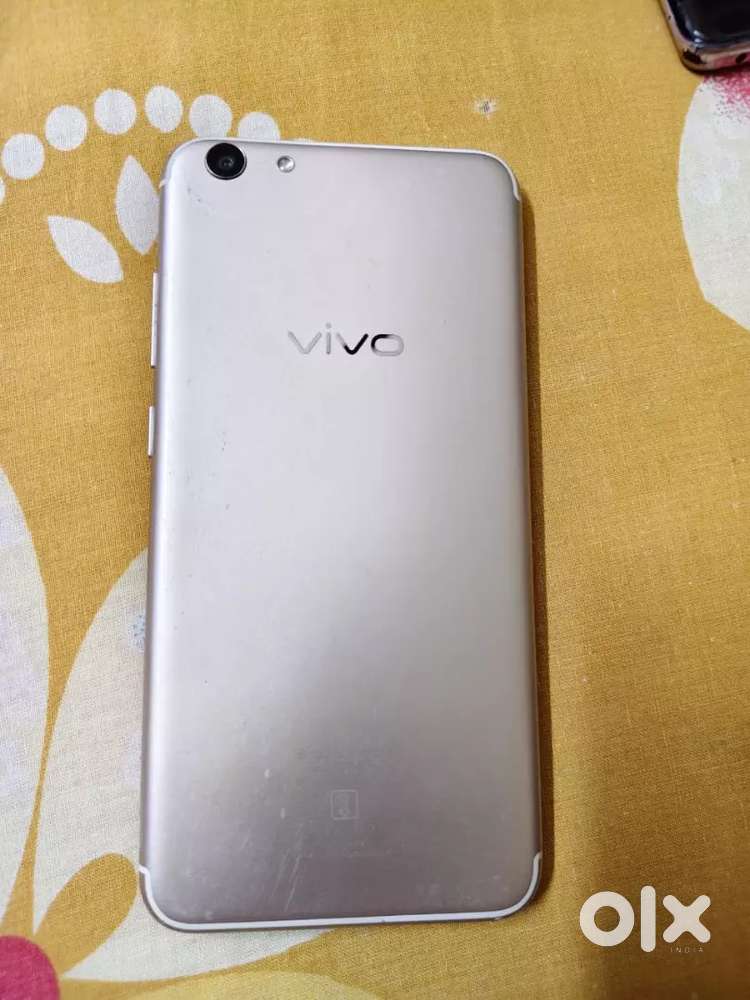 Vivo Y69 very good condition.   White color