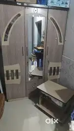 Bed ,Wardrobe,Tipoi