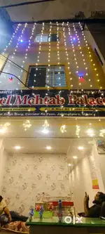 Hotel hain kiray par dena hain sara saman sath me denge bas aou chalao