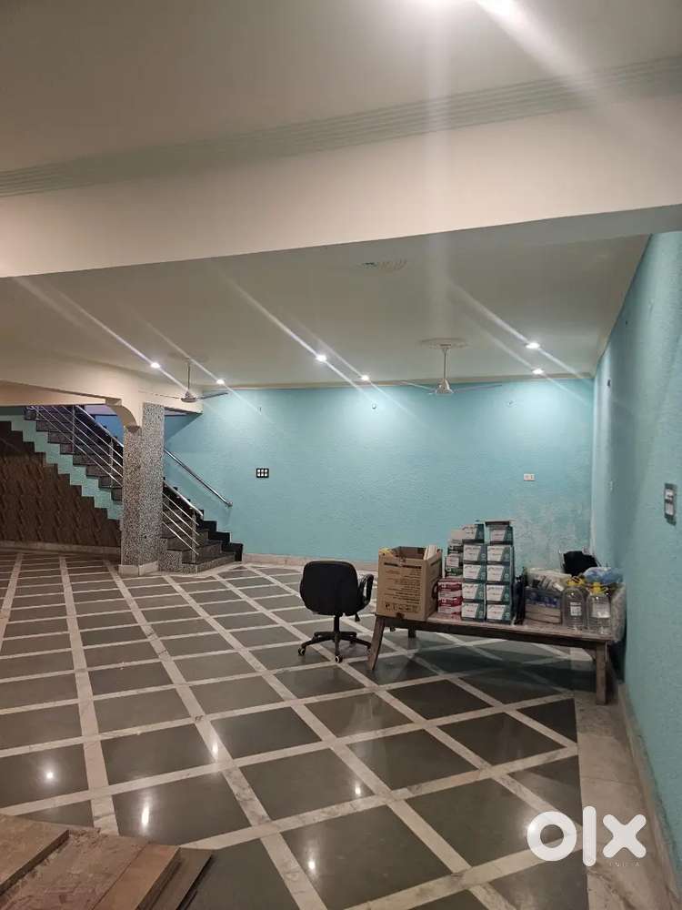 1600 sqft basement hall for rent on commercial basis