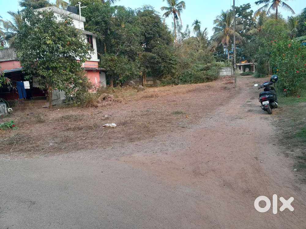 6.5 House plot for sale