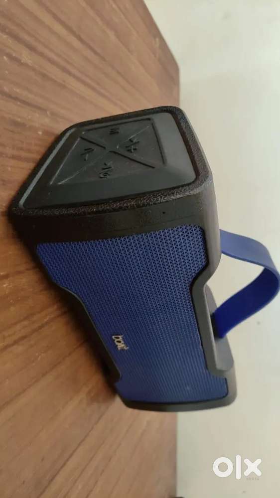 Bluetooth Speaker: Boat Stone 1000