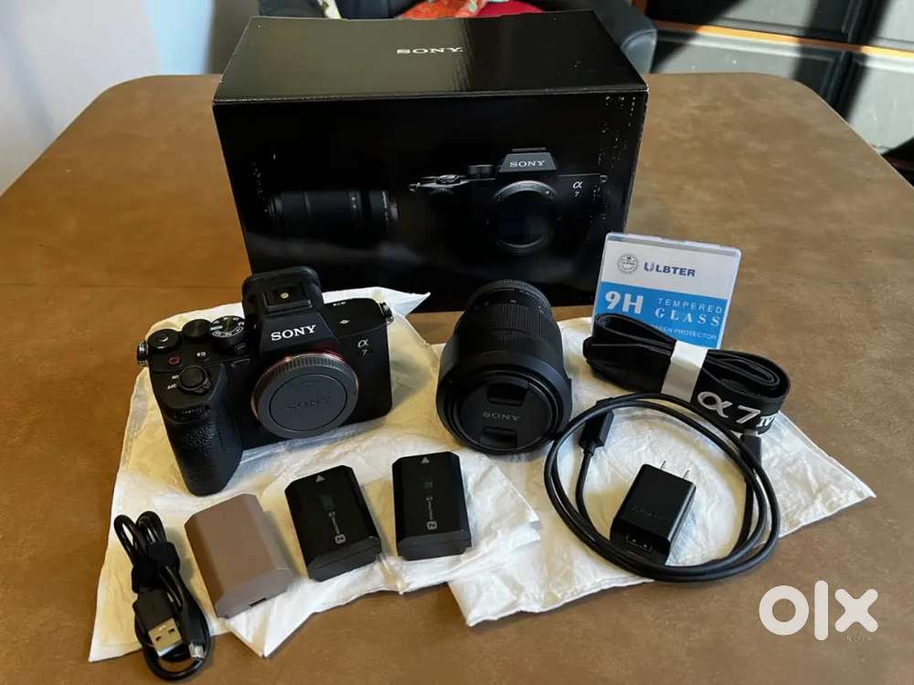 Sony Alpha A7 IV Full-Frame Mirrorless Camera W Sony FE 28-70mm Lens