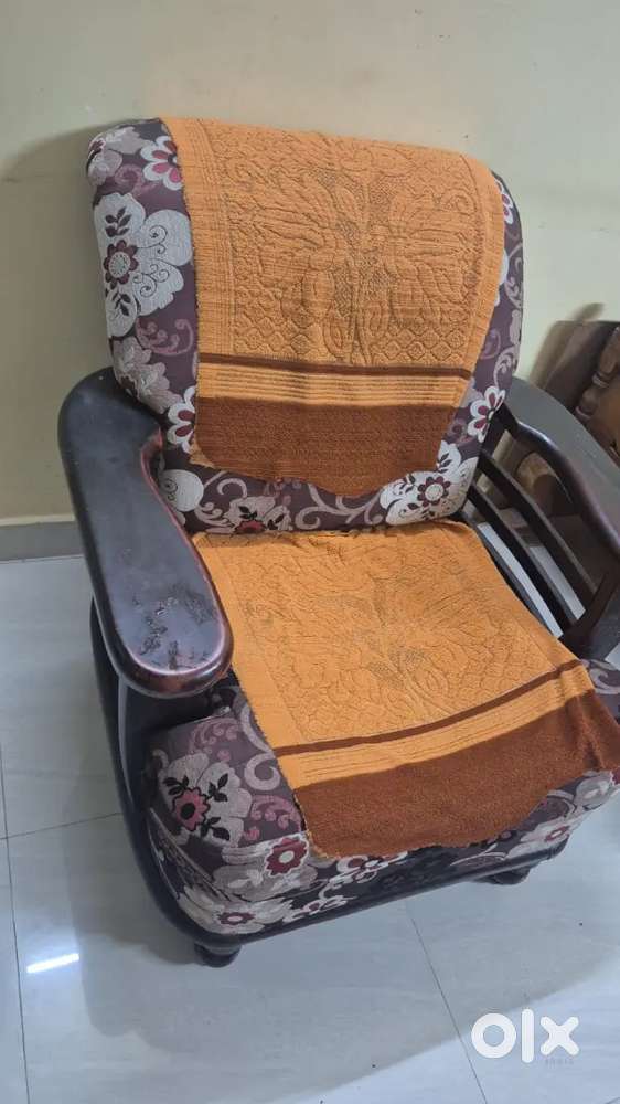 Sofa set 5 seater