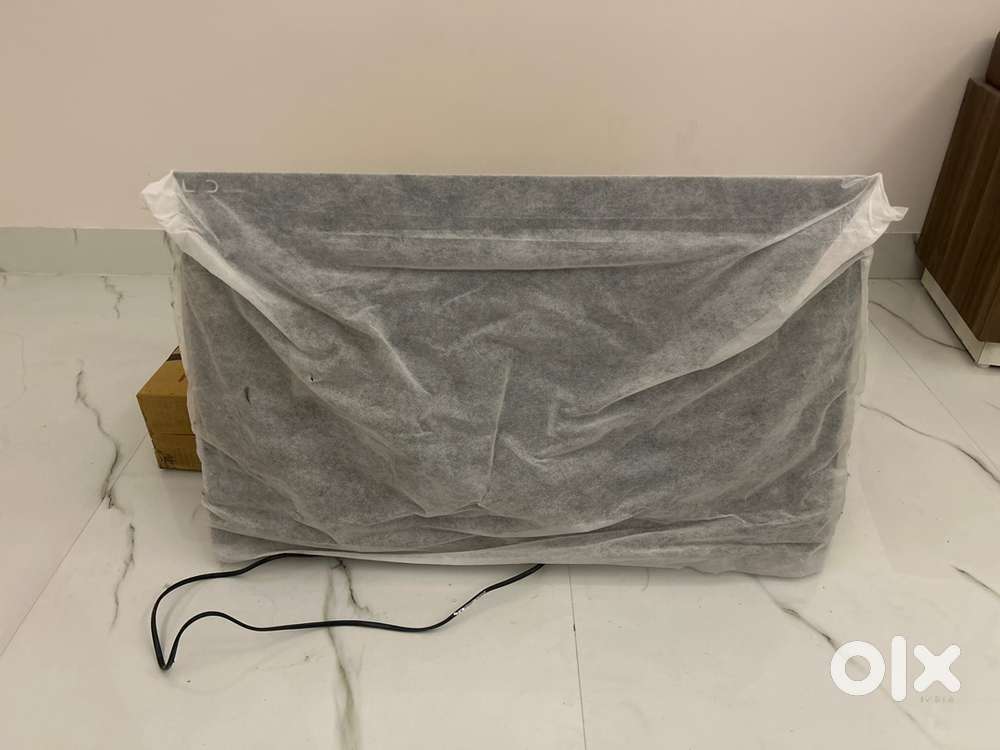 4k UHD TV 32’’ powertronix with Frameless border