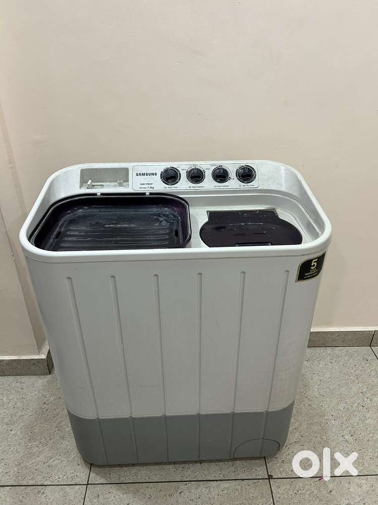 Samsung washing machine 4 years old ( great condition )