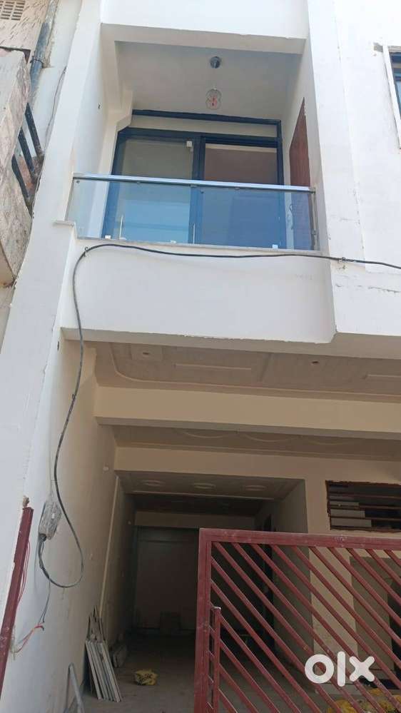 01 BHK Flat for Small and Vegetarian Family