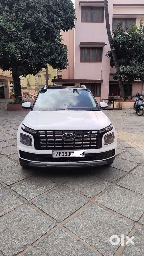 Hyundai Venue 2022 Petrol 41000 Km Driven