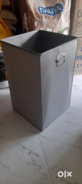 Tin Containers for shop