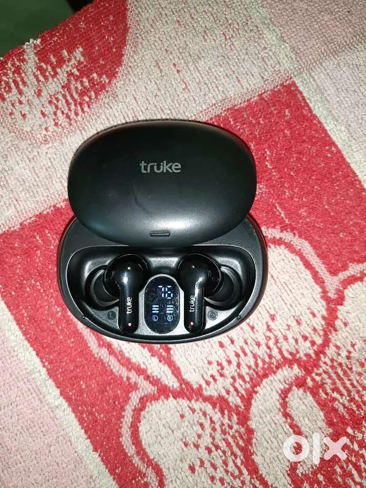 Truke Buds S1( New Condition,Just 10 days old) 72 hours playback time.