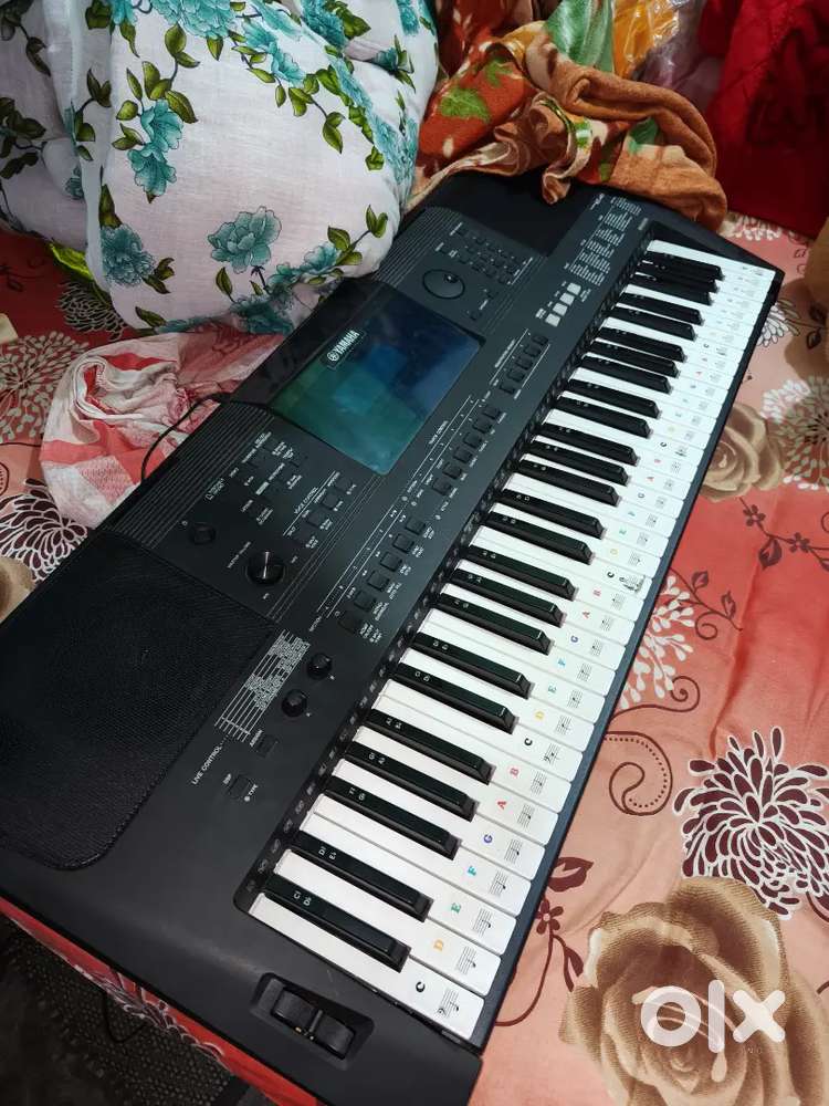 Yamaha PSR E-453