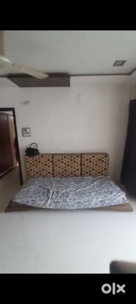 Fully furnishings 1 BHK flat for rent in center surat area