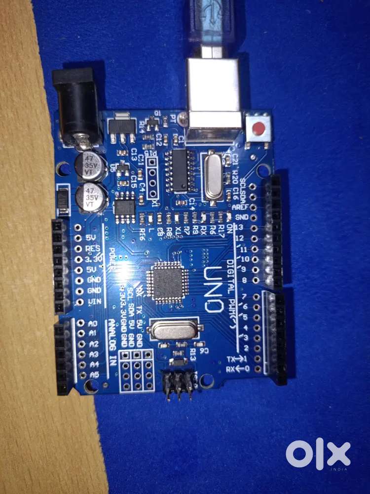 Arduino UNO Board with USB Cable