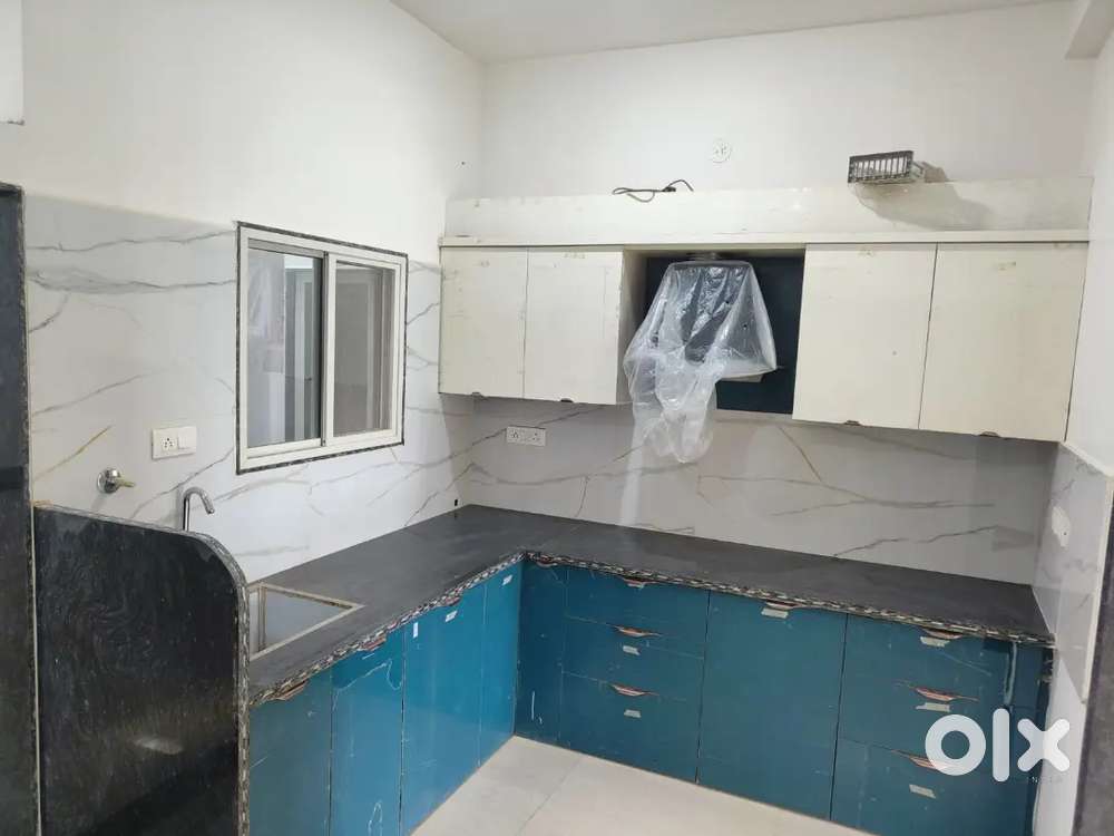 1bhk full  furnished flat available on rent saket square indore