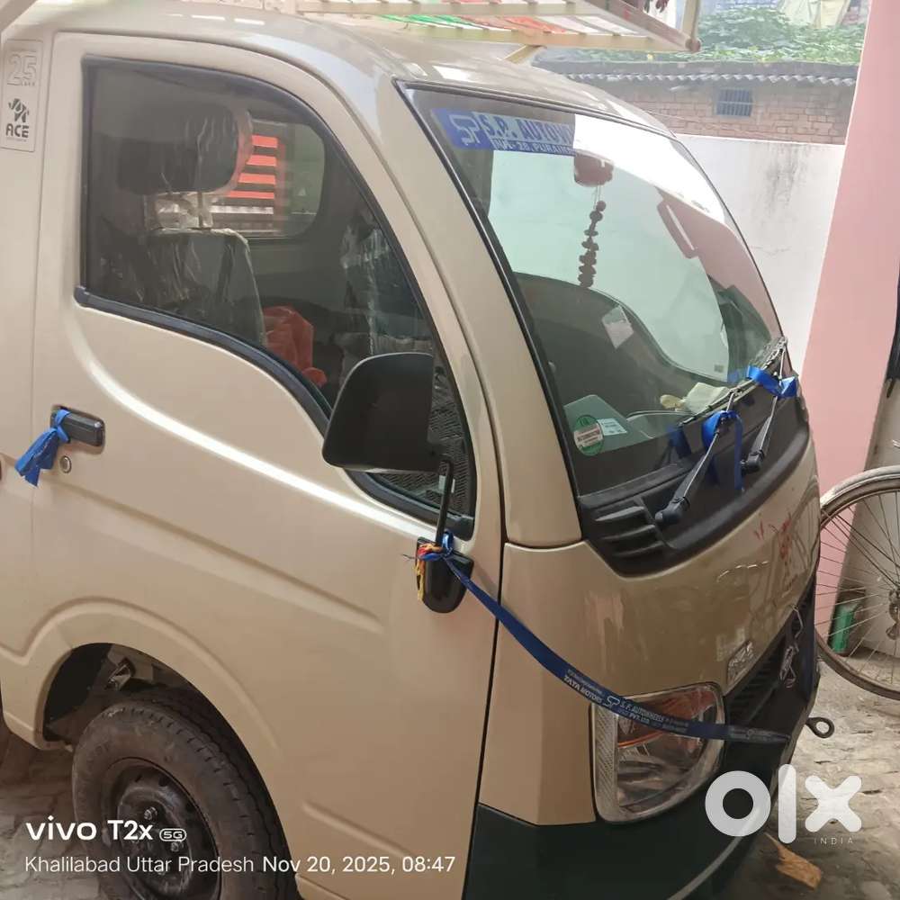 हमको एक अनुभव ड्राइवर चाहिए टाटा मैजिक चलना है