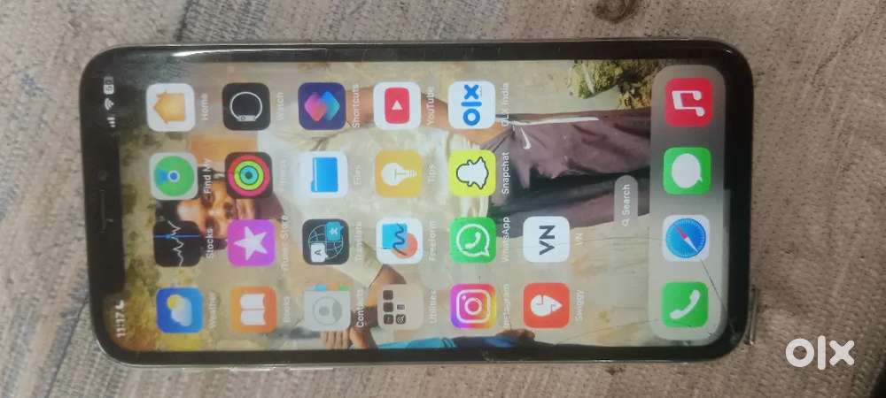 iPhone x good condition front glass crack