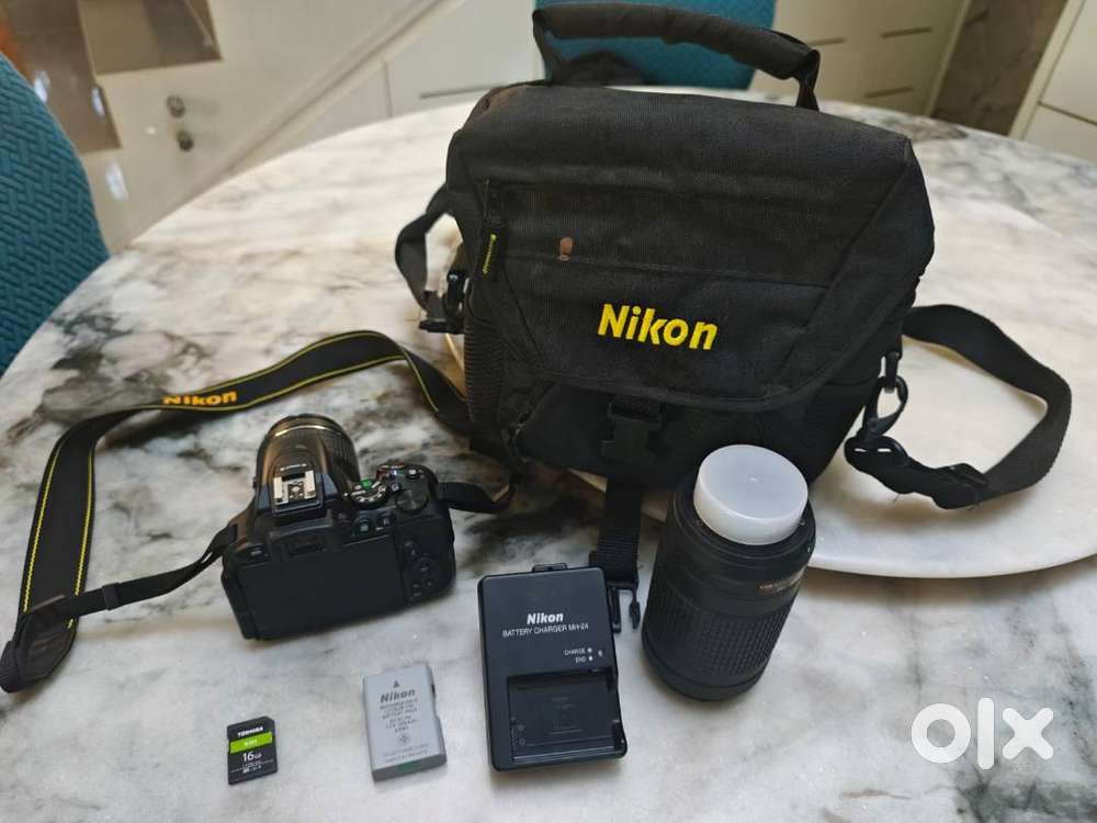 Nikon D5600 with AF-P 18-55 mm + AF-P 70-300 mm VR Kit