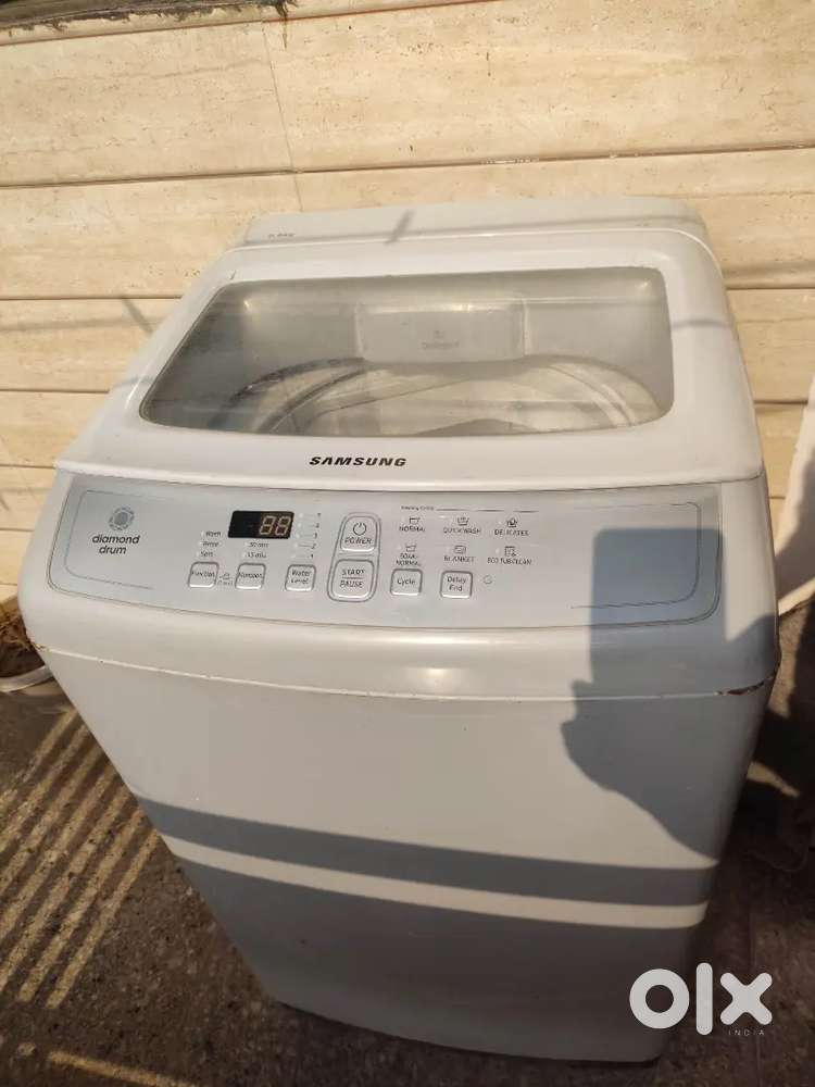 Fully automatic samsung washing in decent condition