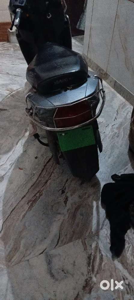 Very good condition 2.sal ki battery ki full ganrati hai gadi Mai koi