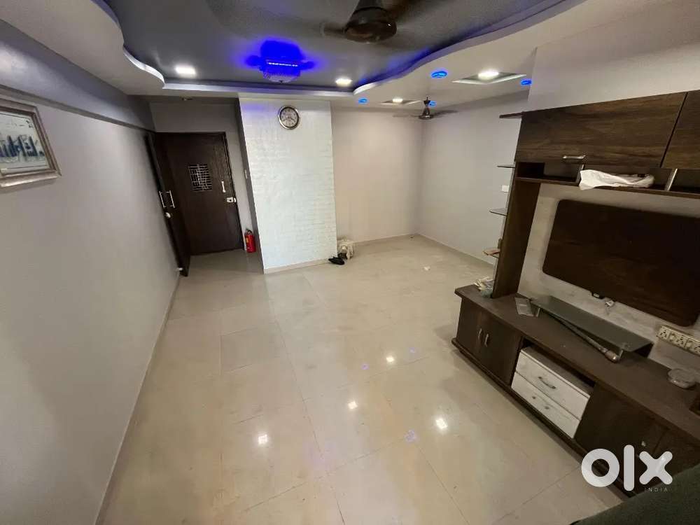 2bhk big flat 1car parking