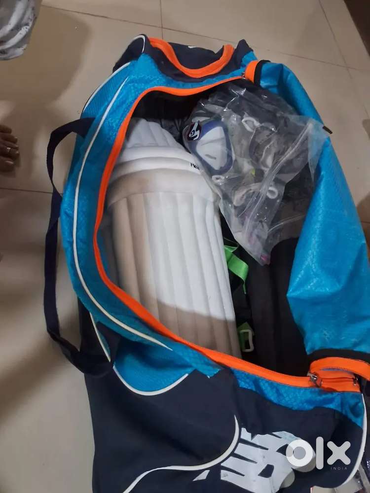 Cricket Kit [BRAND NEW] With Accessories