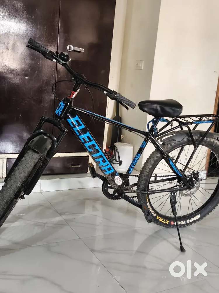 Mera bhai ka man nhi hai ab isliya seel kar rh hai