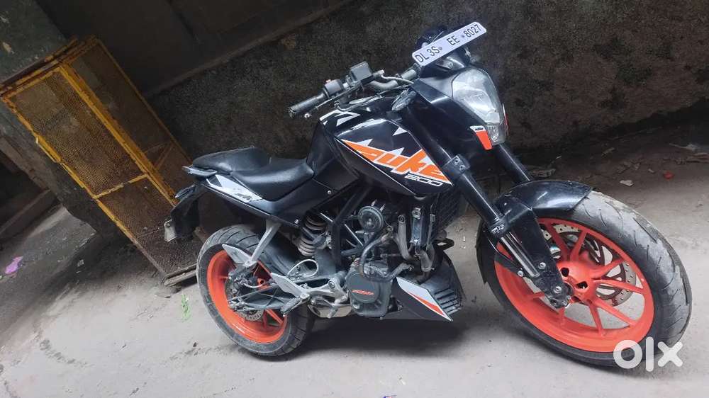 New condition well maintained ..rc deal ke 15 din bad milegi
