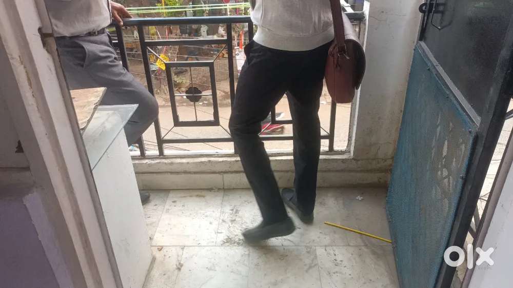 1 bhk 1st Floor Front side Nr Bharat Dairy Sec 5 Vaishali GZB