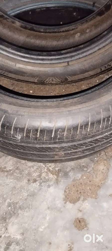 Car 2 tyre for sell