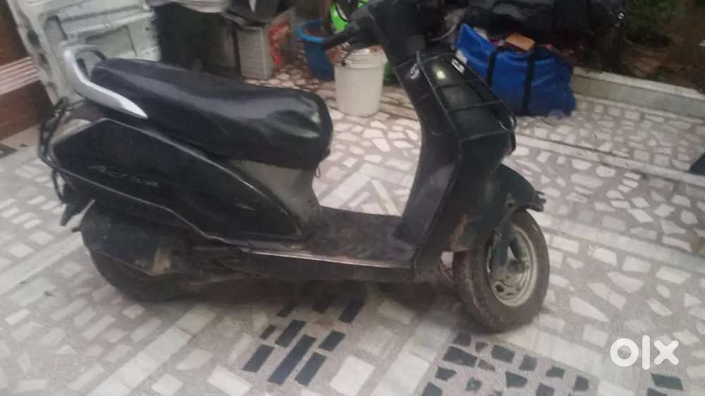 गाड़ी का बहुत अच्छा कंडीशन है मैंने नई गाड़ी खरीद ली इसलिए बेच रहा हूं