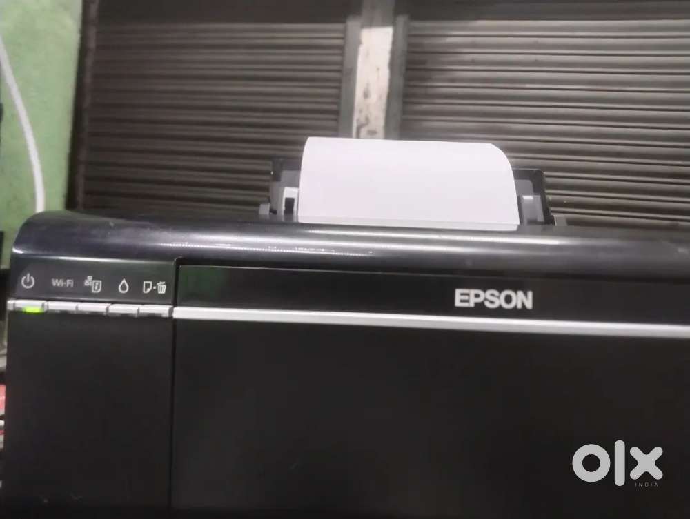 EPSON L805 Wifi  only print 3300+ as new condition
